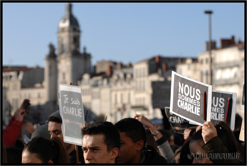 kinenveux_13_LaFranceDebout.jpg - Marche Républicaine Nationale – La Rochelle 11 Janvier 2015