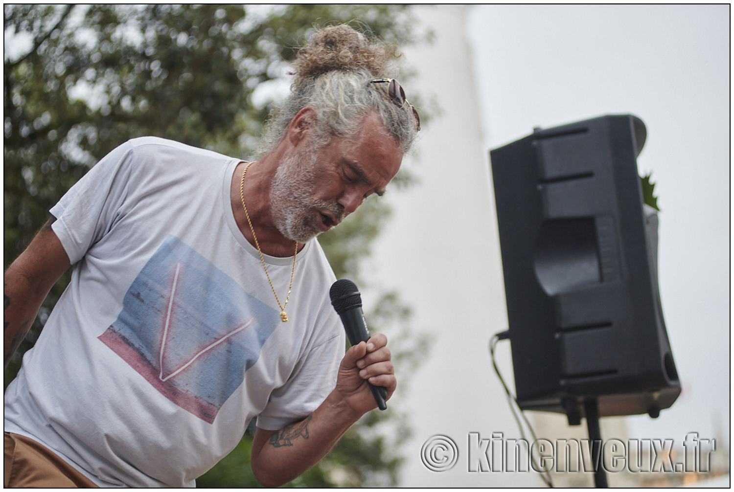 kinenveux_dvx_6176.jpg - Pierpoljak en concert privé pour l'équipe des bénévoles