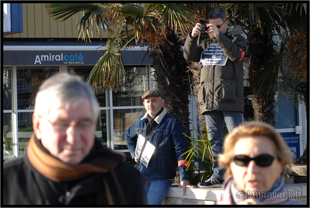 kinenveux_18_LaFranceDebout.jpg - Marche Républicaine Nationale – La Rochelle 11 Janvier 2015