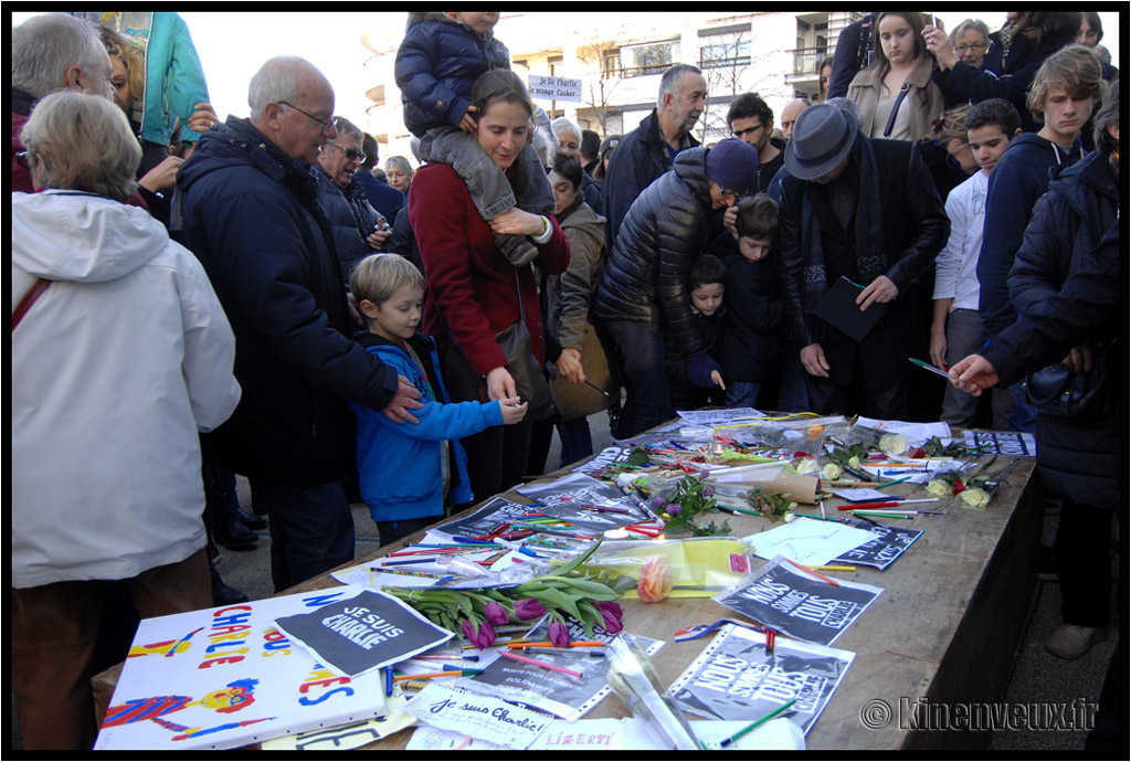 kinenveux_21_LaFranceDebout.jpg - Marche Républicaine Nationale – La Rochelle 11 Janvier 2015